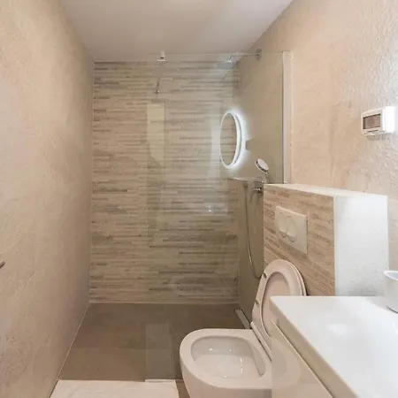 Penthouse Paola- Modern And Luxury In