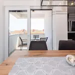 Penthouse Paola- Modern And Luxury In *