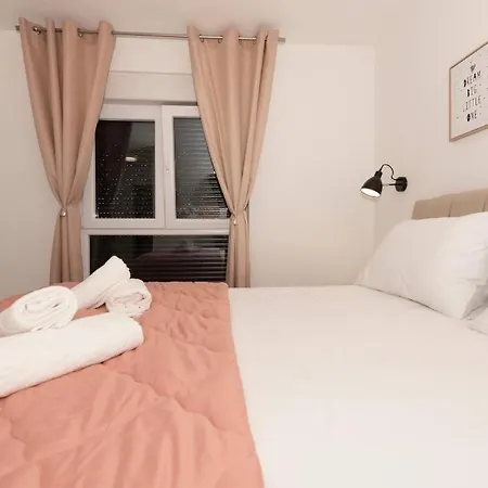 Penthouse Paola- Modern And Luxury In Lägenhet Zadar