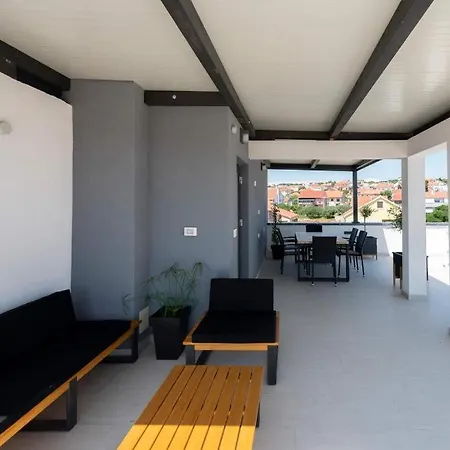 Lägenhet Penthouse Paola- Modern And Luxury In