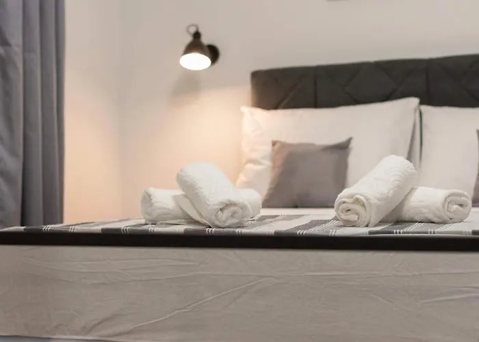 Penthouse Paola- Modern And Luxury In