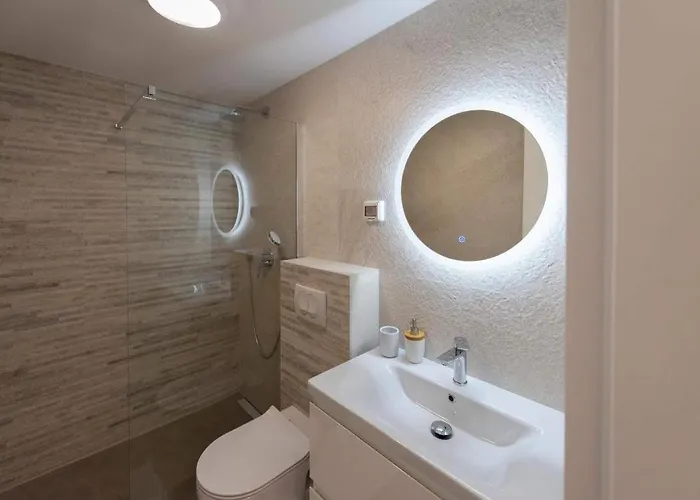 Penthouse Paola- Modern And Luxury In Lägenhet *