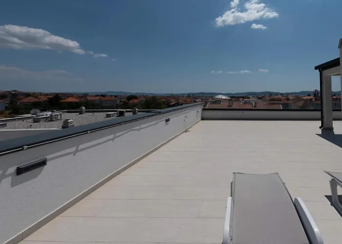 Lägenhet Penthouse Paola- Modern And Luxury In *