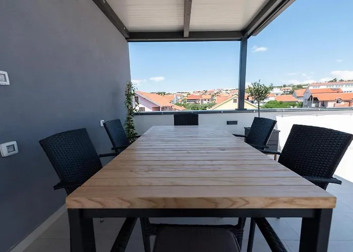 Penthouse Paola- Modern And Luxury In